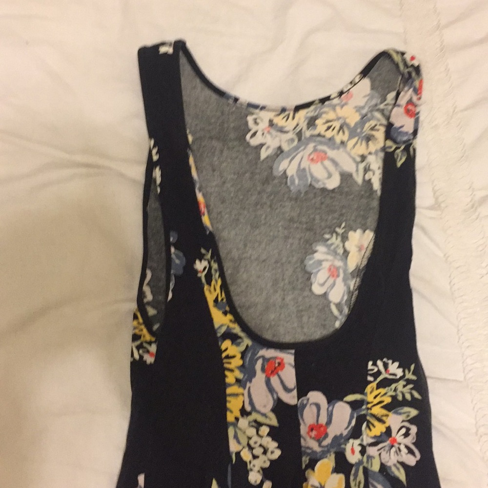 Spring dress - Picture 2 of 3